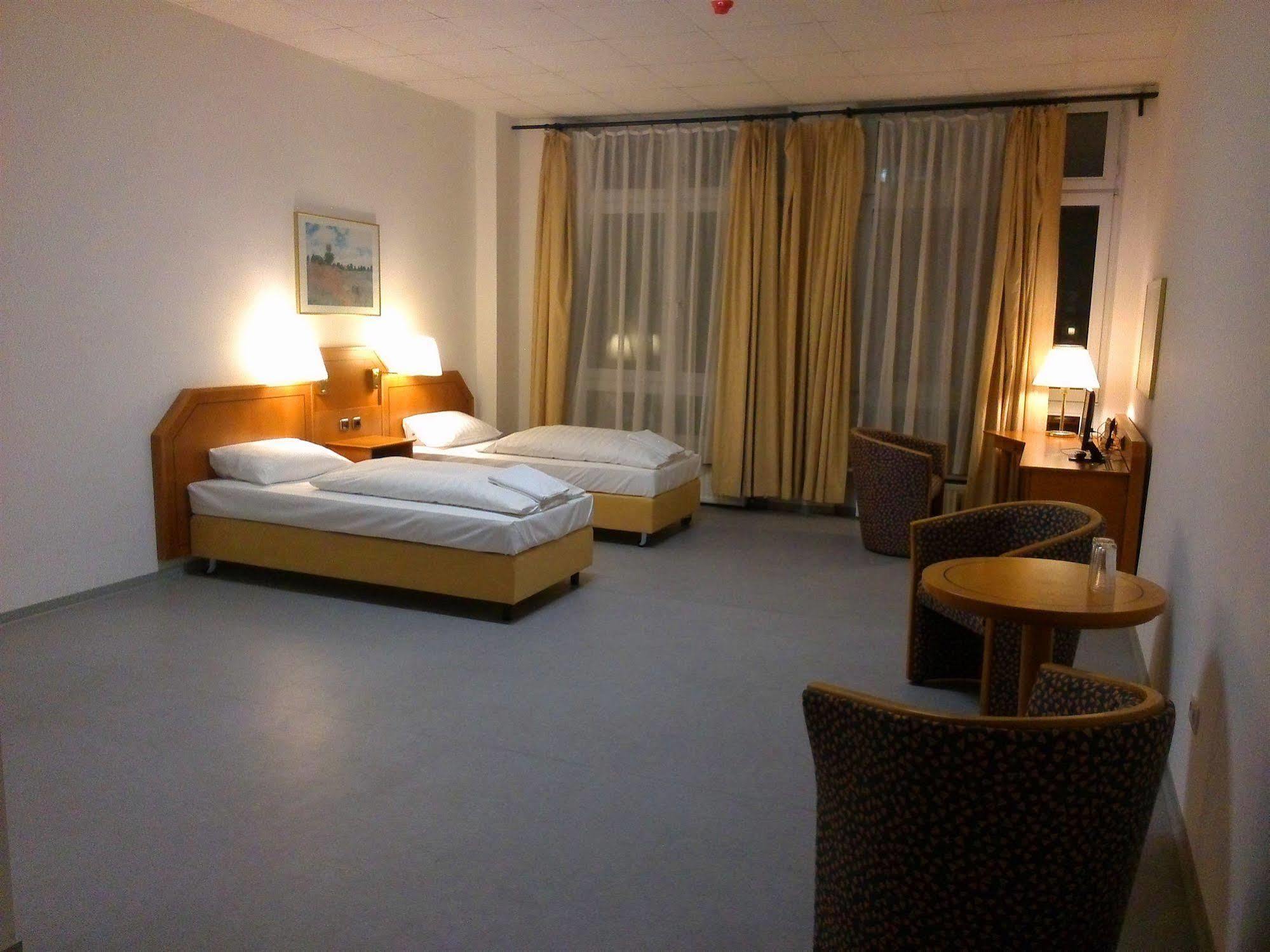 Willy Frankfurt 3*