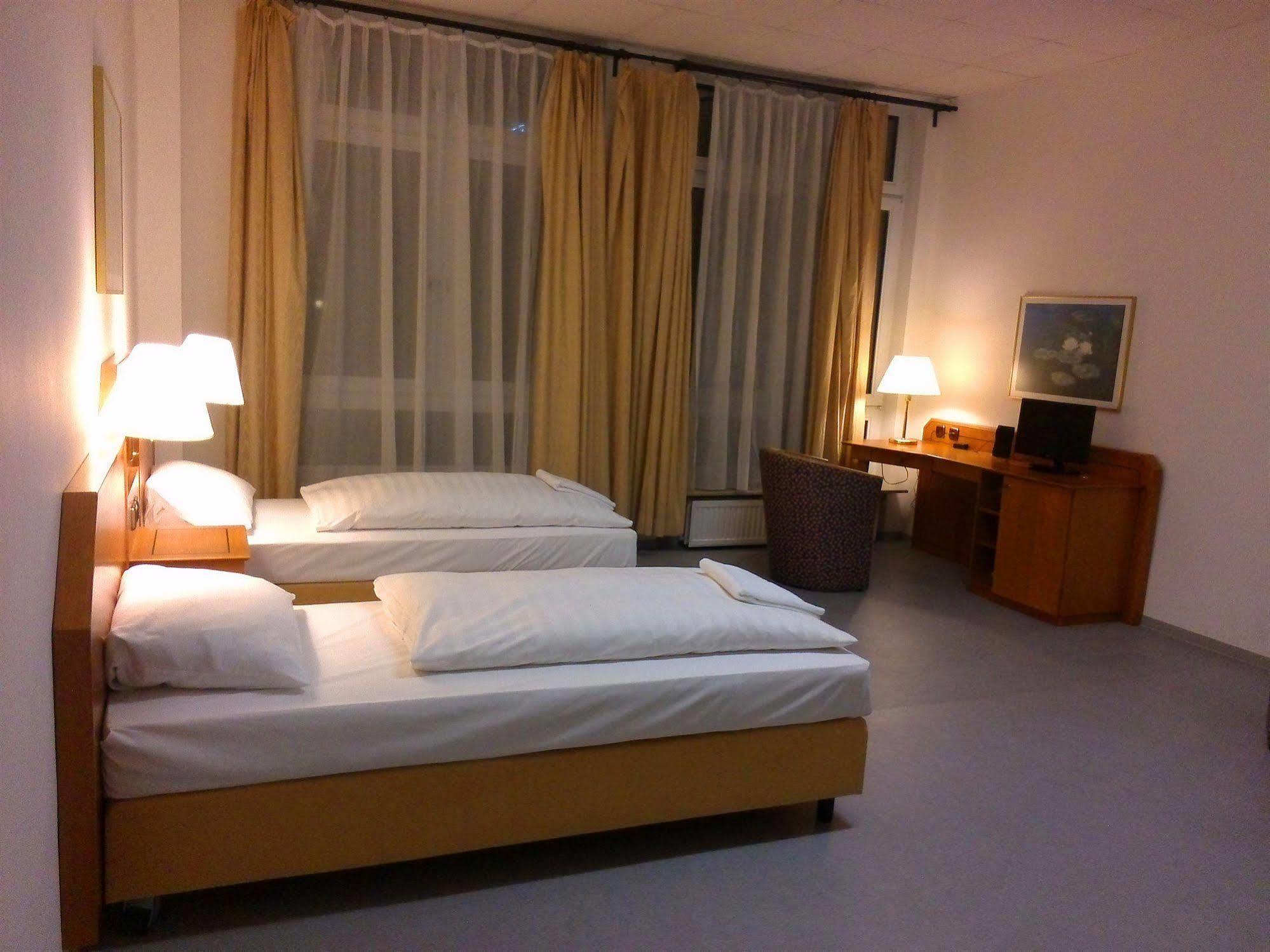 Hotel Willy Frankfurt 3*